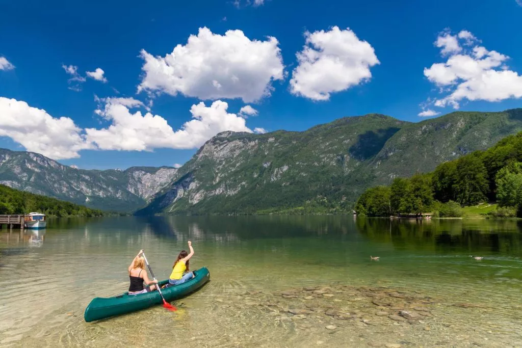 Piragüismo en el lago Bohinj