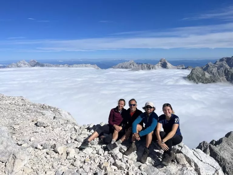 Es una experiencia increíble estar sobre el mar de niebla Grande