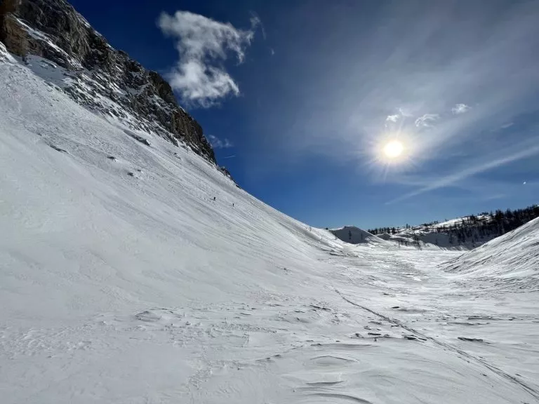 Skinning over the frozen Kidney lake The Seven lakes valley