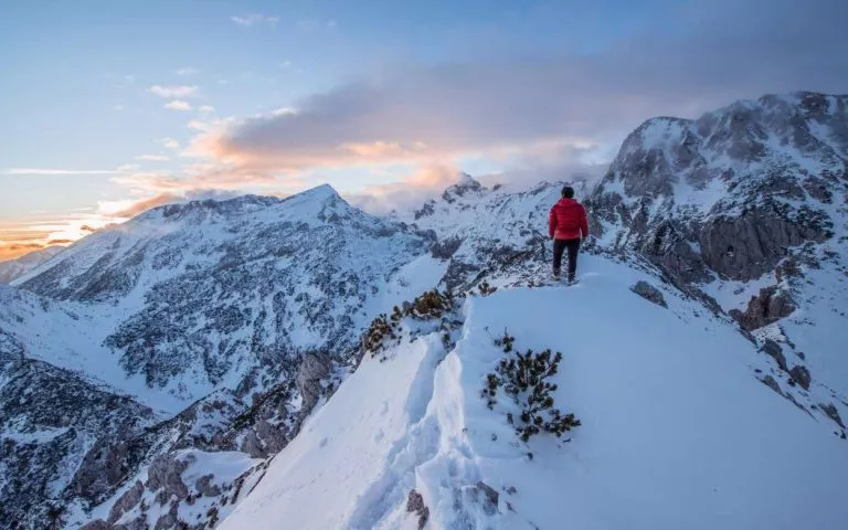 Sunset on top of Viševnik in winter