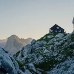 cabaña prehodavci escalada al amanecer